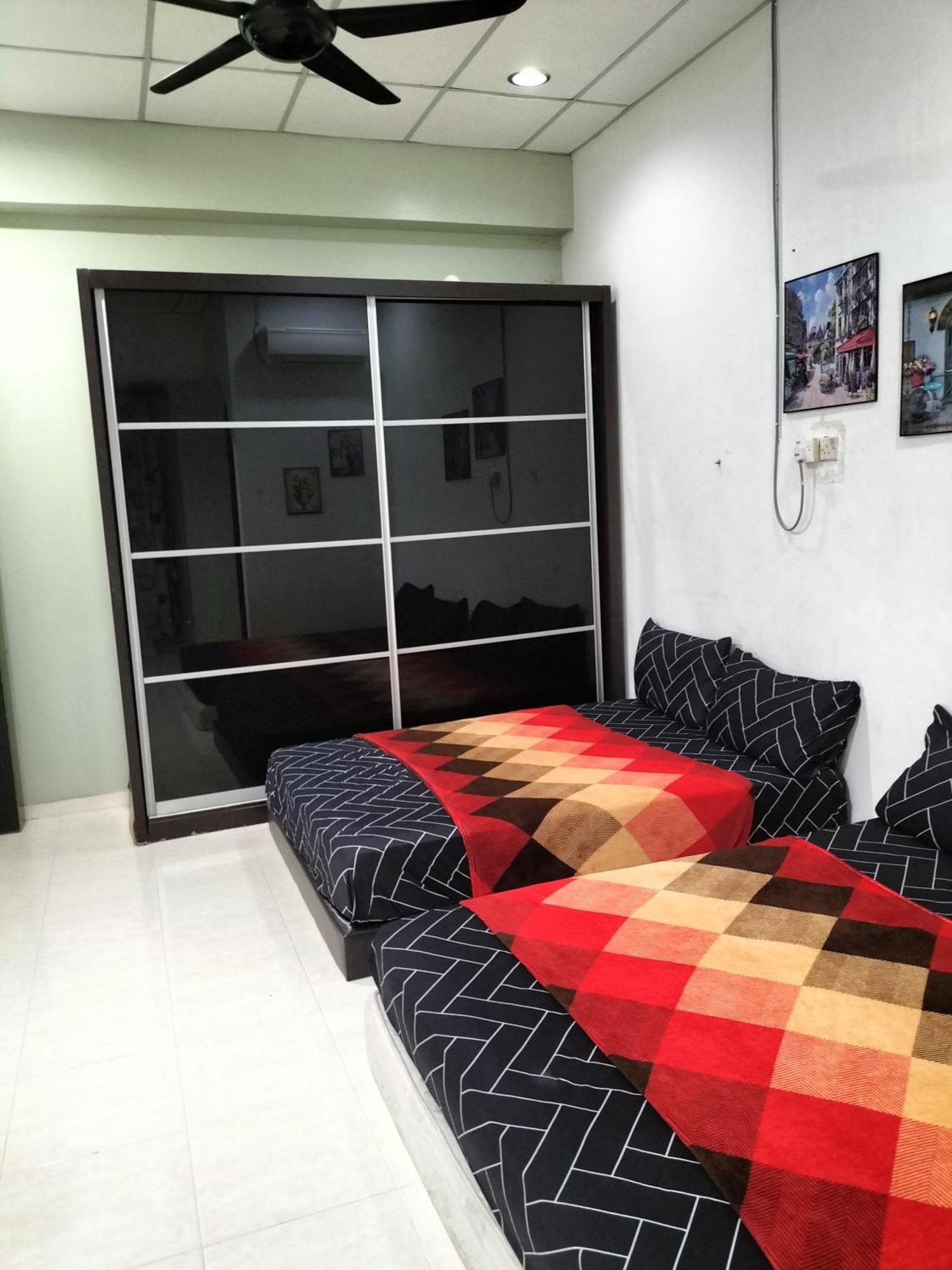 Ulfah Mersing Room photo