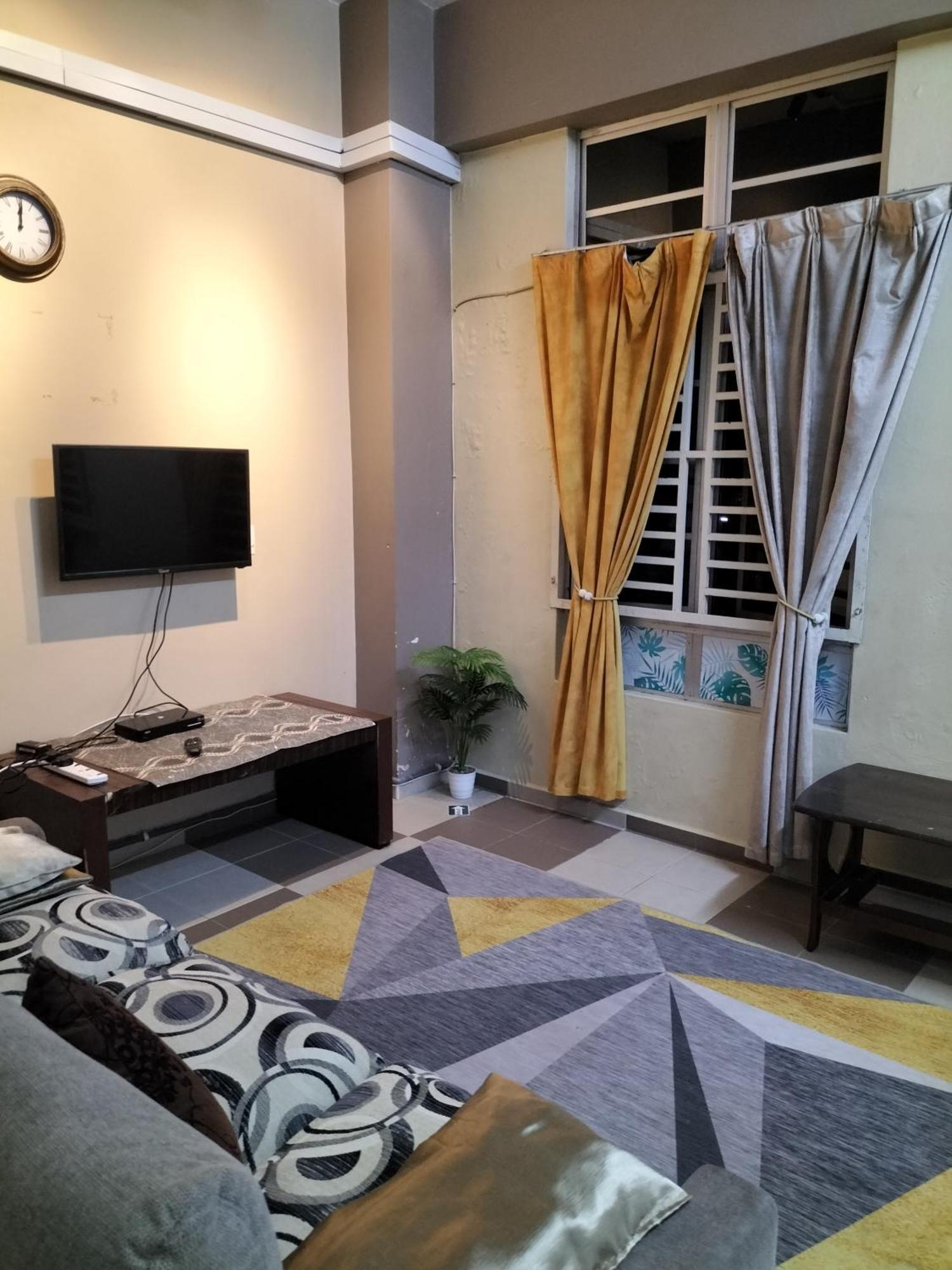 Ulfah Mersing Room photo