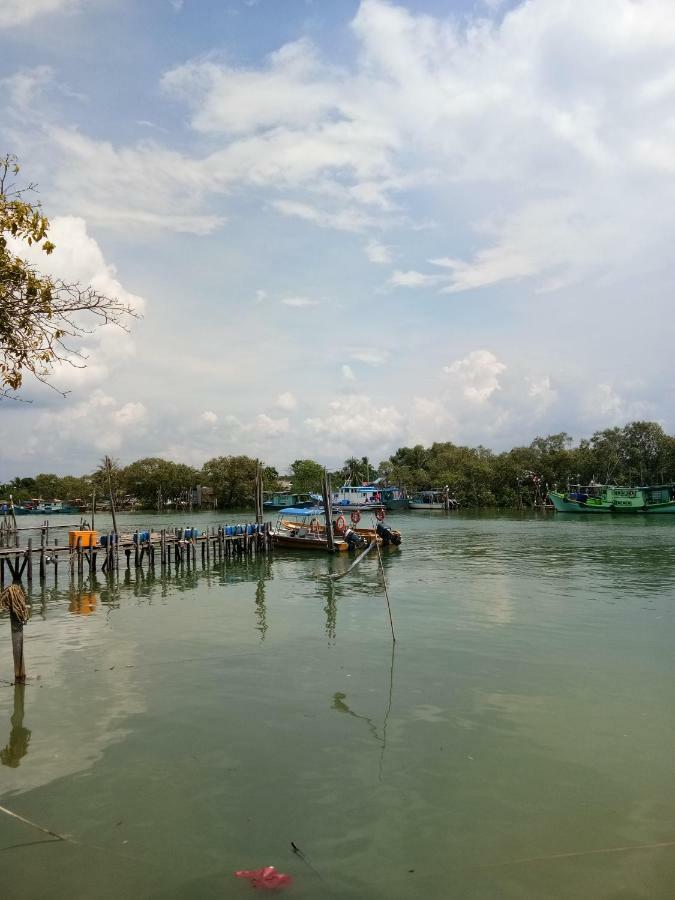 Ulfah Mersing Exterior photo